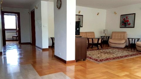 Apartment Nowiniarska near the Old Town