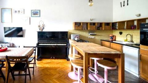 Tenement Apartment 90m2 City Center