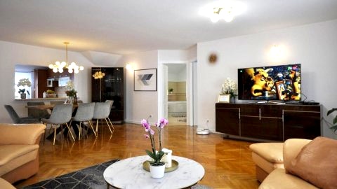 Apartament Family First