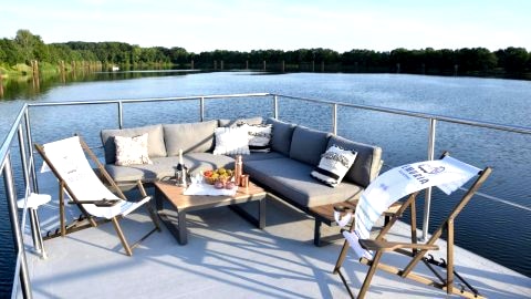 Lemuria Houseboat - pływający domek na wodzie