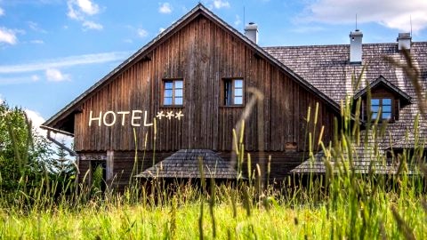 Karczma Regionalna Hotel GOŚCINNA CHATA
