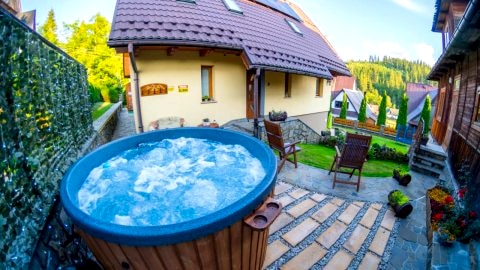 Bylinkowa Chata Jacuzzi & Sauna
