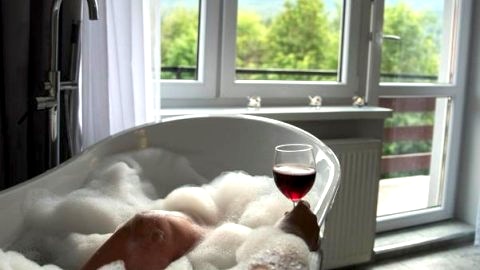 FMA ski&bike bliziutko ścisłego centrum wanna w salonie, zameldowanie 24h