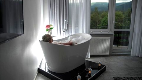 FMA ski&bike bliziutko ścisłego centrum wanna w salonie, zameldowanie 24h