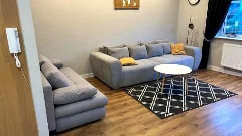 Green Yew Apartment