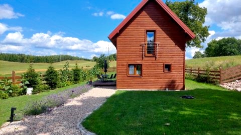 Całoroczny domek "Cztery Klony" z sauną i jaccuzi.