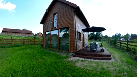 Całoroczny domek "Cztery Klony" z sauną i jaccuzi.