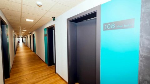 blue hotel