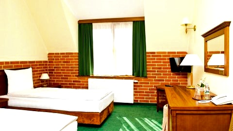 *** HOTEL SZYMBARK ***