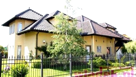 Widok od ulicy naszego domu :)