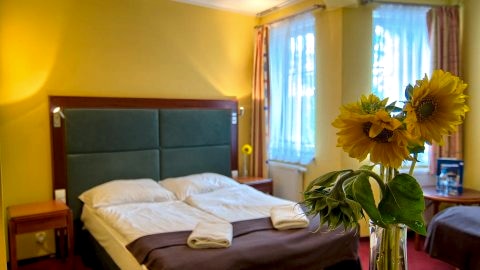 Pensjonat Etna. Komfortowe pokoje, restauracja z lokalną kuchnią, sauna fińska