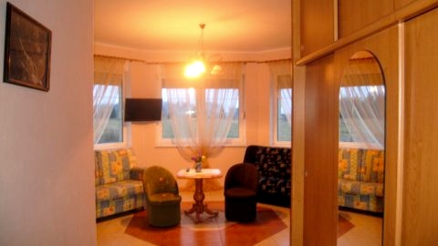 Komfortowy apartment, salon z TV