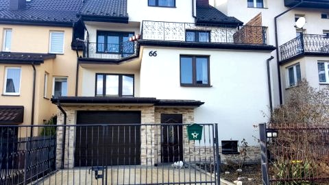 Pod srebrną różą