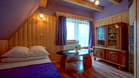 Mocarny Pokoje i Apartamenty