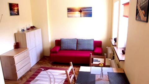 Apartament Słoneczna Zatoka w centrum przy kameralnej uliczce, blisko morza
