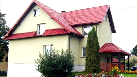 Dom z zewnątrz