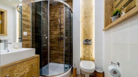 Komfort, cudowne widoki, sala zabaw z małpim gajem, jacuzzi, dobra cena