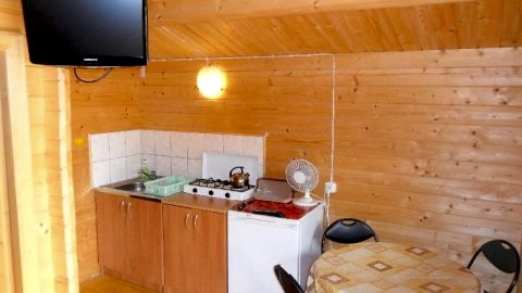 Aneks kuchenny w domku letniskowym