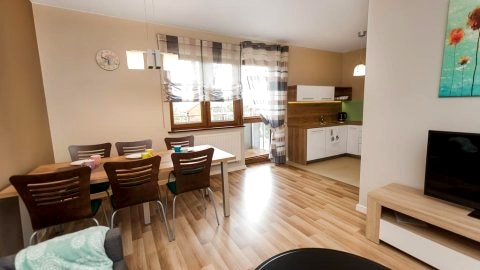 Apartament 6-osobowy VIP