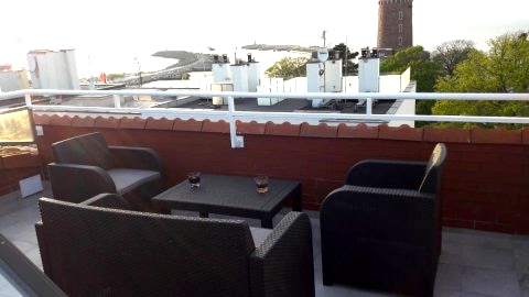 Apartament z pięknym widokiem na morze i latarnię morską 100 m od plaży