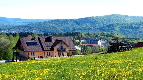 Willa Diana pokoje z panoramą jeziora i gór.