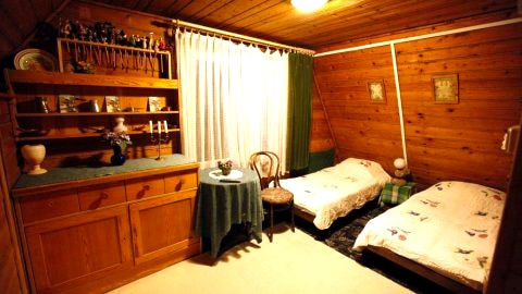 Pokoje EkoPens | cisza i spokój na skraju lasu 20 km od Krakowa 