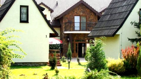 domki przed hotelem