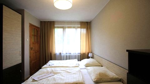 Apart Home. Pokoje i apartamenty z łazienkami w Górach Stołowych