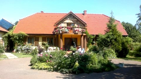 "Dworska Zagroda" agro-gospodastwo koło Szczecina z basenami i eko-żywnością.