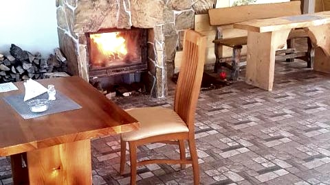 Salon z kominkiem, również na imprezy taneczne 80 m2
