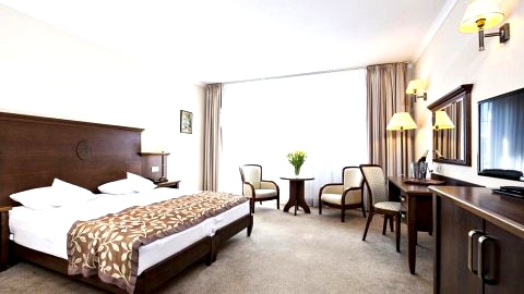 Hotel Lubicz. Komfortowe pokoje i apartamenty Wellness & SPA