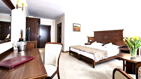 Hotel Lubicz. Komfortowe pokoje i apartamenty Wellness & SPA