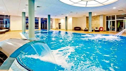 150 m od plaży, basen ,sauna , jacuzzi , grota solna