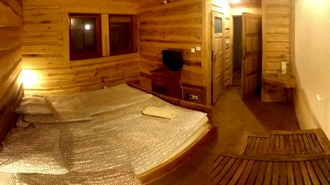 Wyspa Kampinos. Pokoje 2,3 i 4 - osobowe na skraju Puszczy Kampinoskiej. Jacuzzi