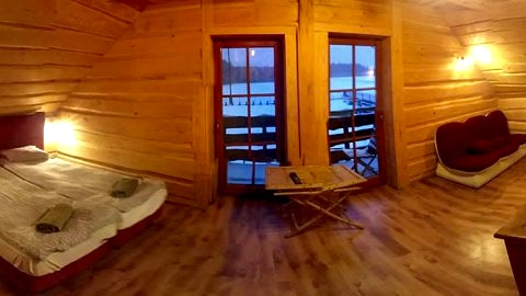 Wyspa Kampinos. Pokoje 2,3 i 4 - osobowe na skraju Puszczy Kampinoskiej. Jacuzzi