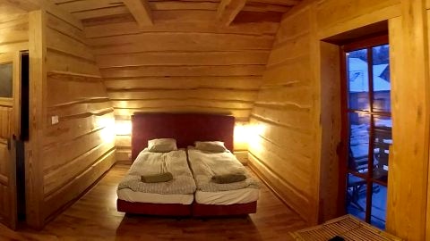Wyspa Kampinos. Pokoje 2,3 i 4 - osobowe na skraju Puszczy Kampinoskiej. Jacuzzi