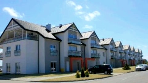 Apartament z dużym balkonem. 300 metrów do plaży 
