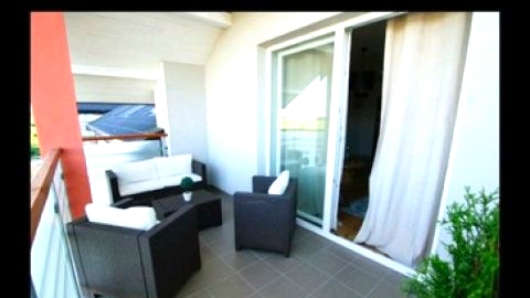 Apartament z dużym balkonem. 300 metrów do plaży 