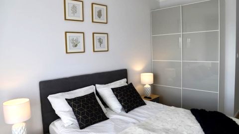 Apartament Baltica Towers 7 floor, duży słoneczny balkon z pięknym widokiem.
