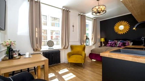 Stylowy apartament z pięknym widokiem na Bazylikę i Ratusz Główny