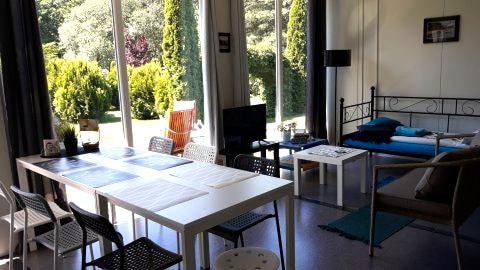 Apartamenty pod Wrocławiem z polem do minigolfa, idealne dla rodzin