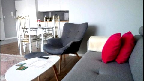 Apartament JARZĘBINA z balkonem. Pełen komfort dla 4 osób. 250 metrów  od morza 