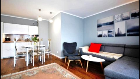 Apartament JARZĘBINA z balkonem. Pełen komfort dla 4 osób. 250 metrów  od morza 