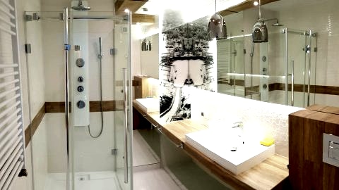Apartament z kominkiem