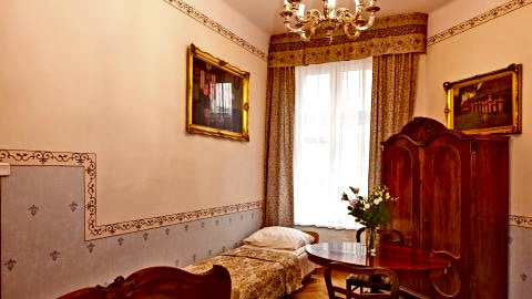 Metropolitan Apartments