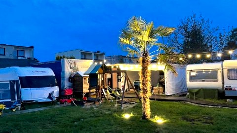 Przytulna przyczepa w centrum Jastarni blisko mola 100m, morza 600m, Plaży 100m 