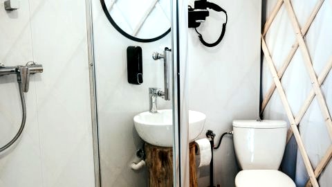 Jurta "Hawaje" z jacuzzi