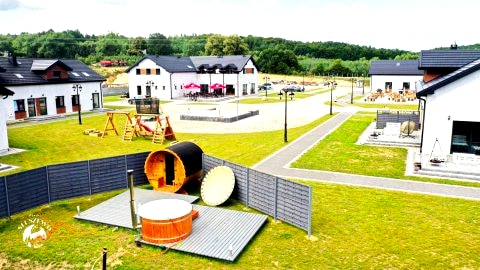 Osada Słuszewo- Apartamenty, Restauracja, Spokój dla Rodzin tylko 30min od morza