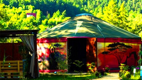 Aloha Glamp - Luksusowe jurty z prywatnym jacuzzi 