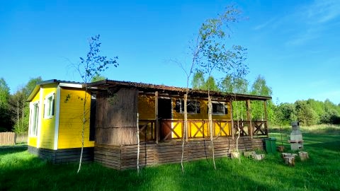Domek  letniskowy żółty - całoroczny